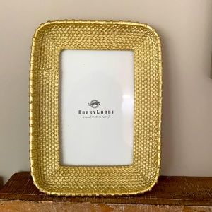 Gold 4x6 frame